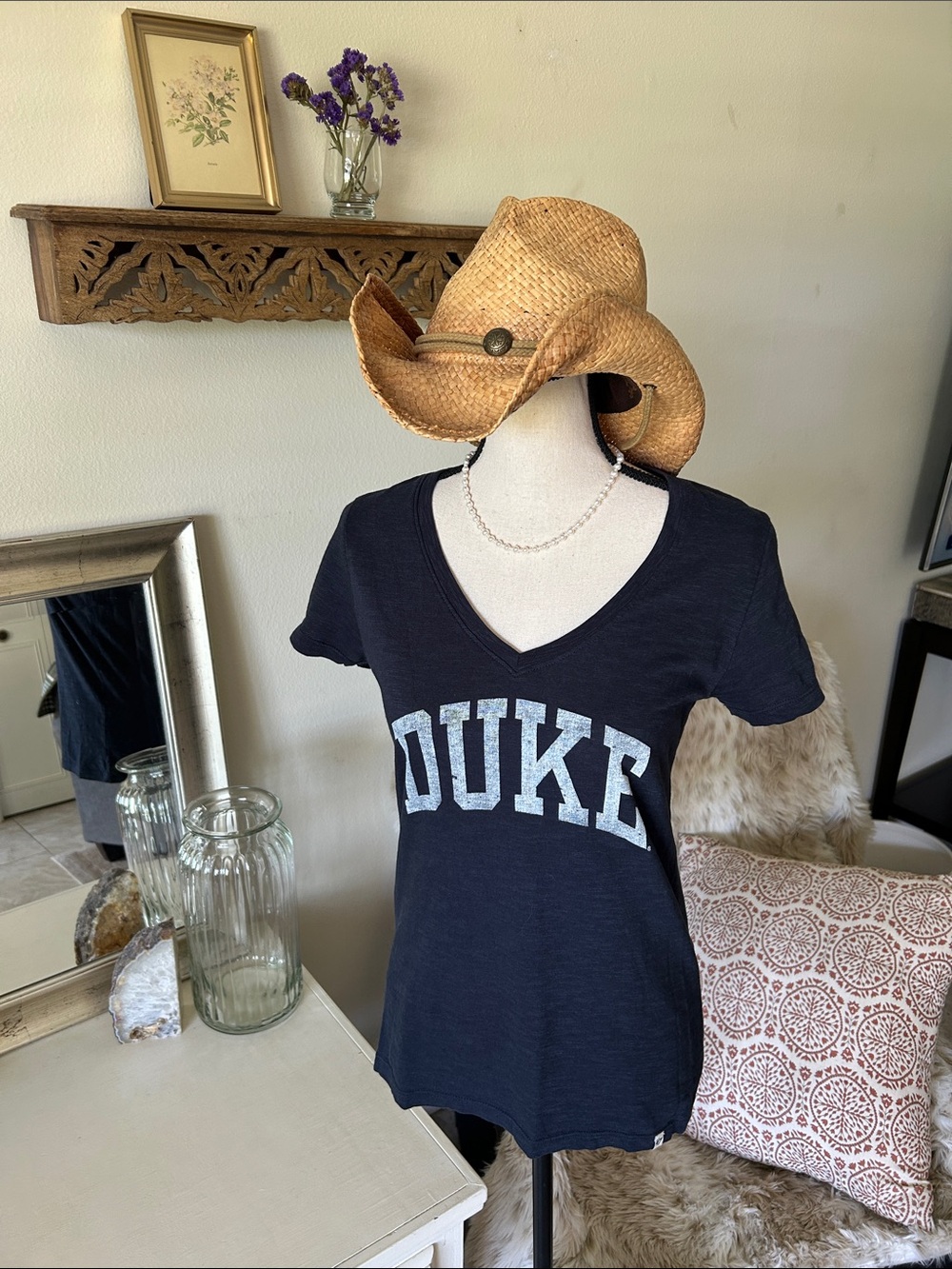 47 brand navy blue V-neck, Duke University team slub 100% cotton T-shirt M
